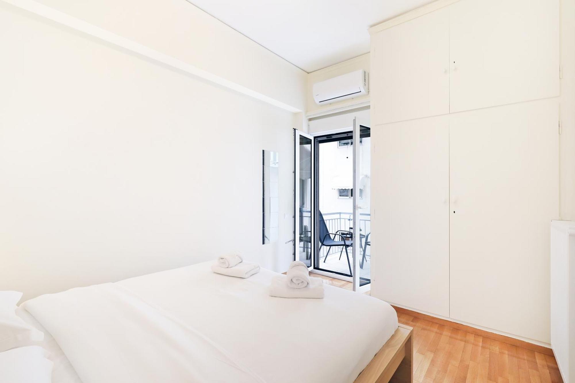 Apartment Cozy 3 Bedroom Retreat Next To Kolonaki - Greecing