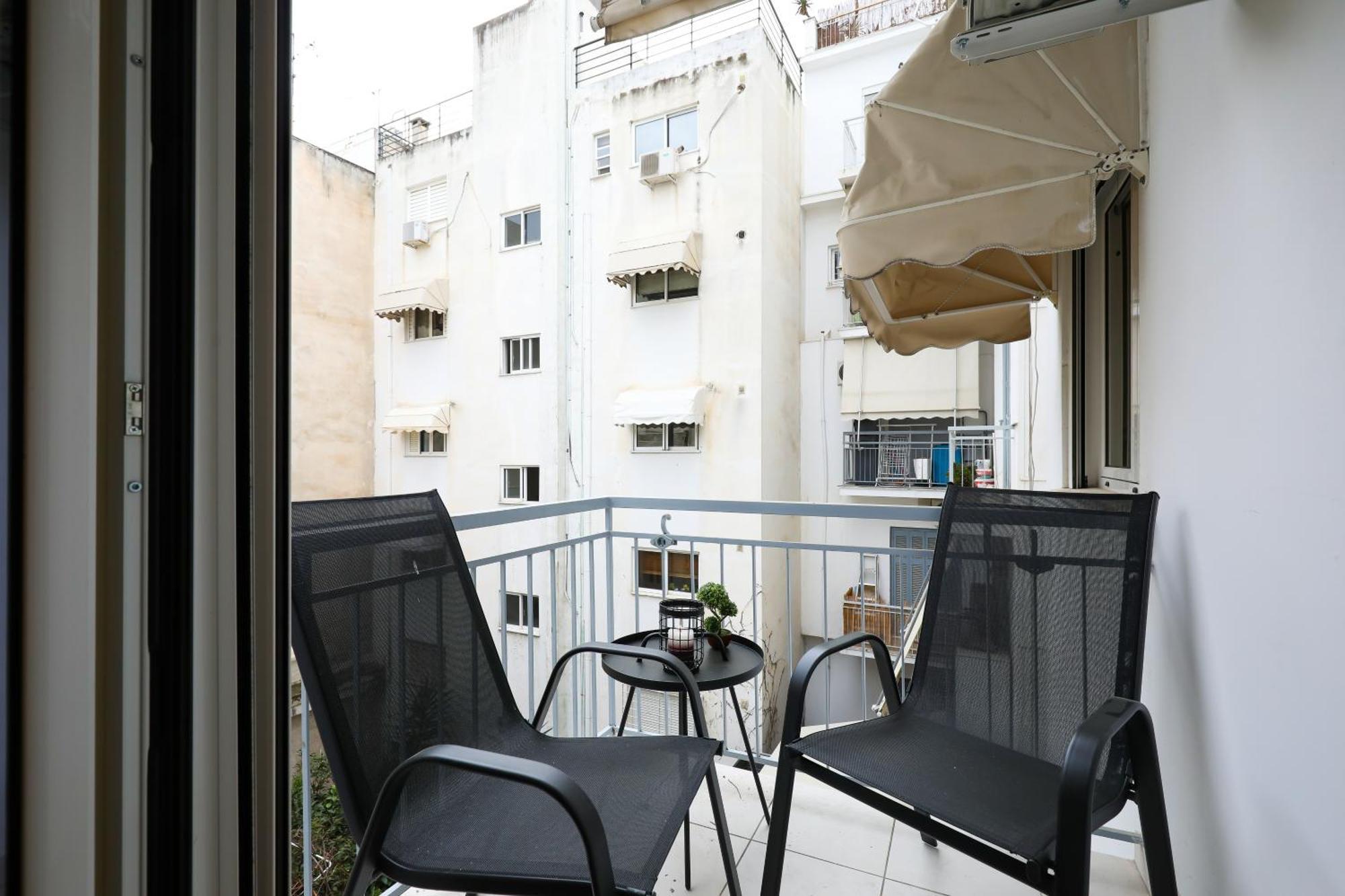 Cozy 3 Bedroom Retreat Next To Kolonaki - Greecing
