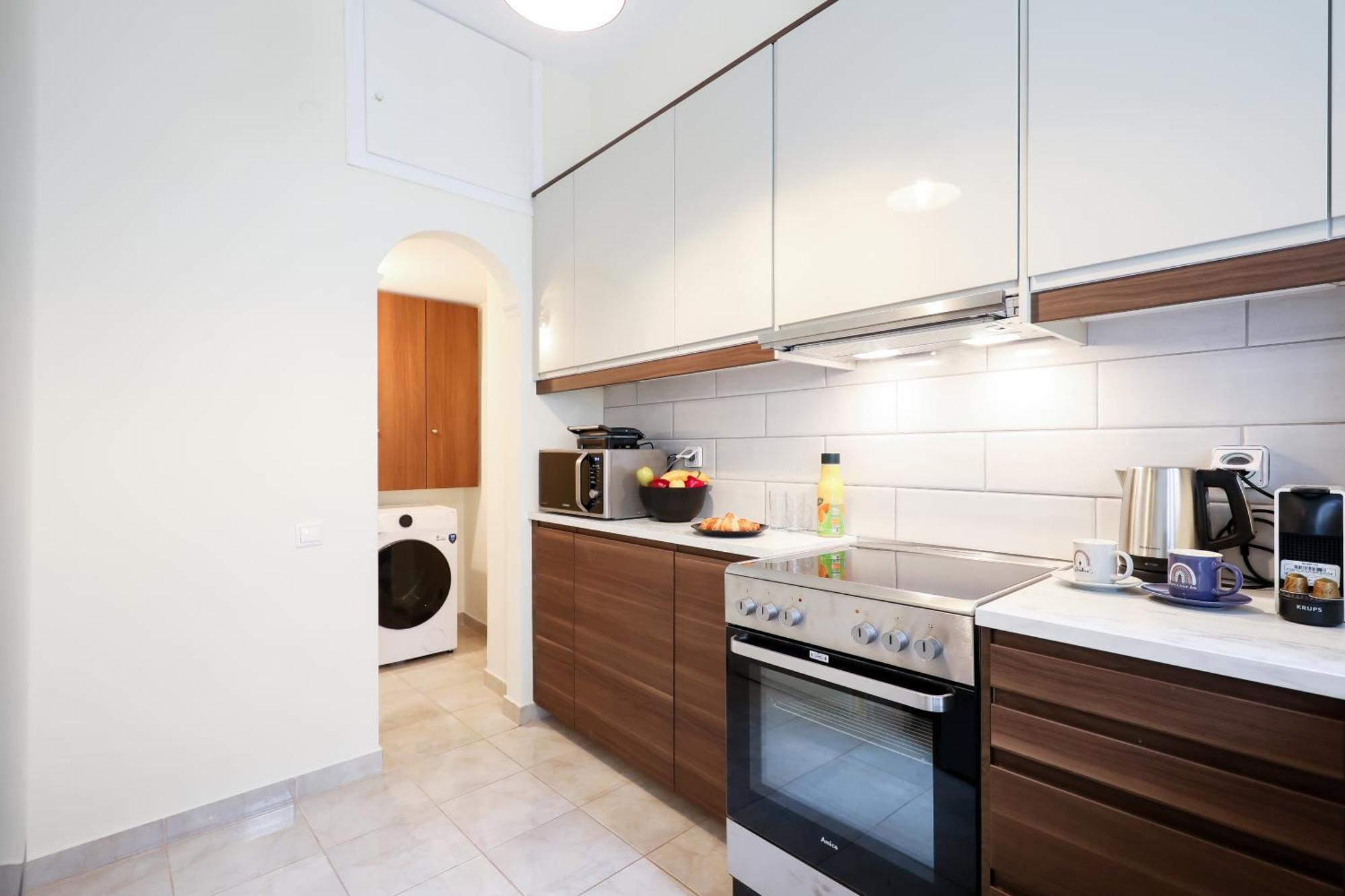 Cozy 3 Bedroom Retreat Next To Kolonaki - Greecing Athens